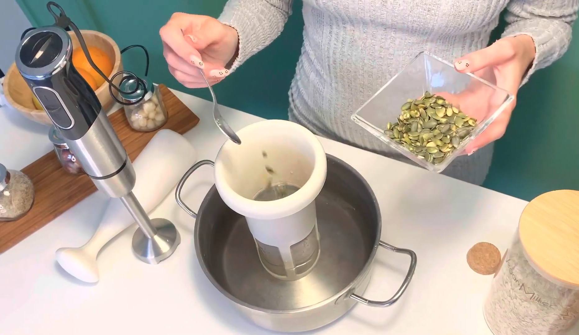 Vegan Milker Core výrobník rastlinného mlieka s dreveným pechom